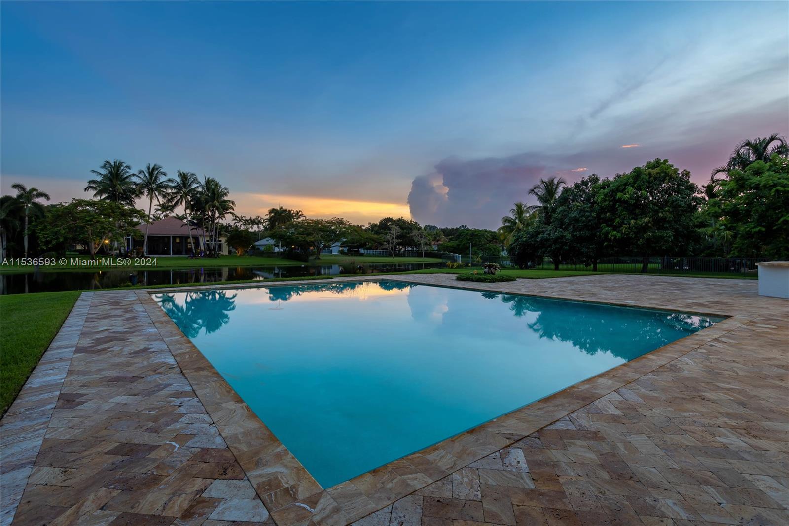 CRYSTAL GROVE ESTATES - Residential