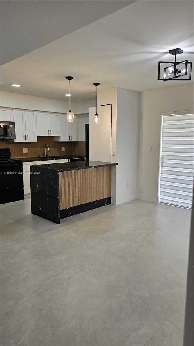 Property for Sale at 8401 Sw 107th Ave 109E, Miami, Broward County, Florida - Bedrooms: 2 
Bathrooms: 2  - $339,000