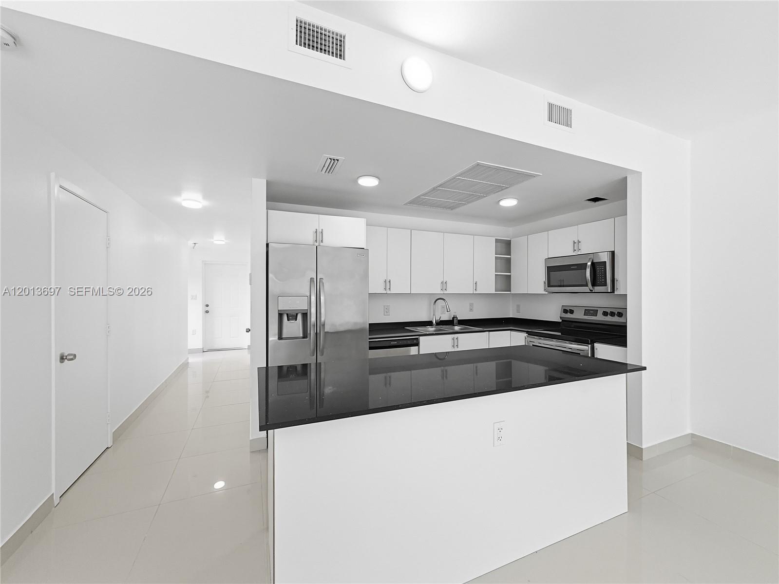 VITRAN AT NARANJA ESTATES - Residential Lease
