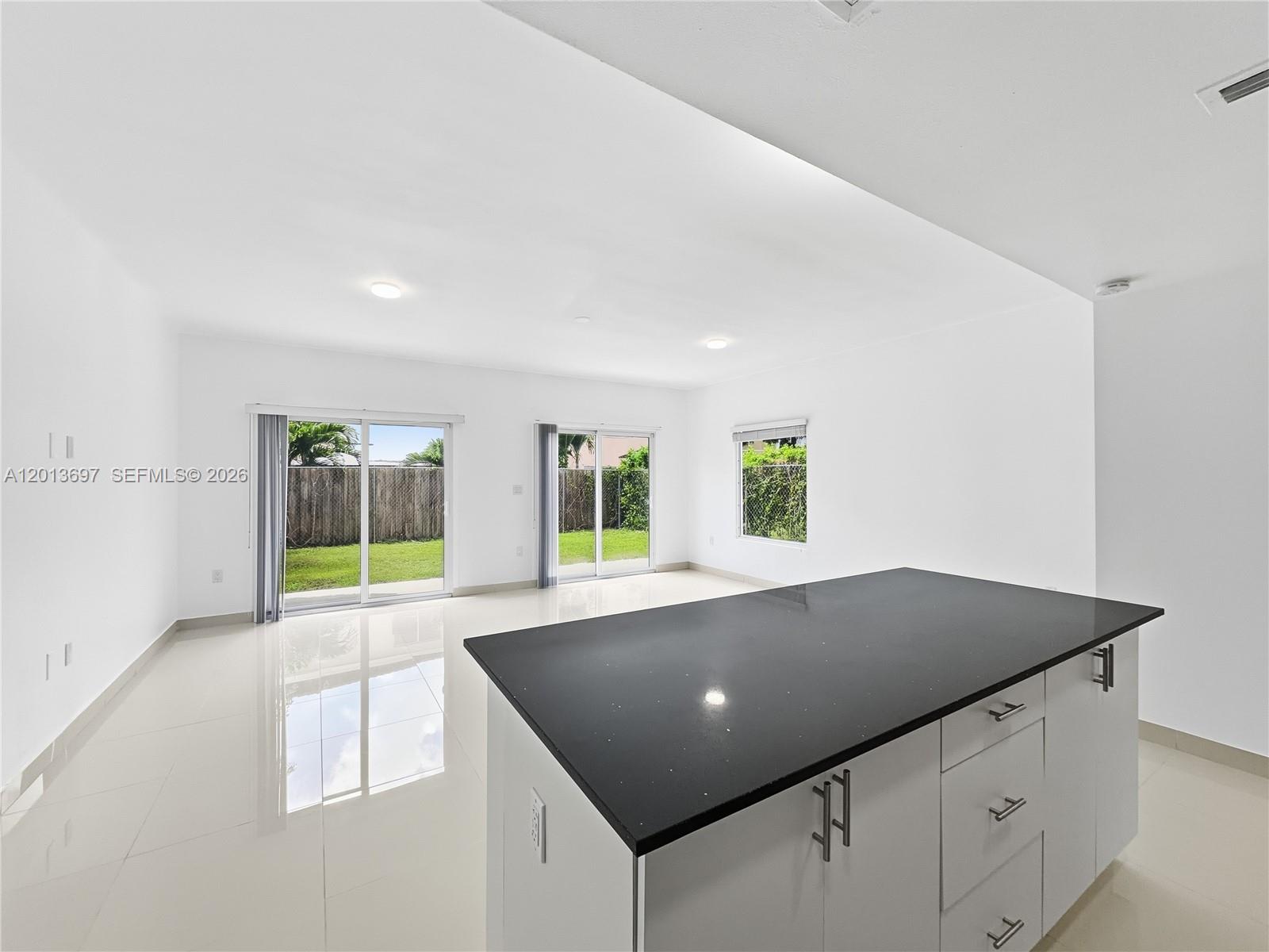 VITRAN AT NARANJA ESTATES - Residential Lease
