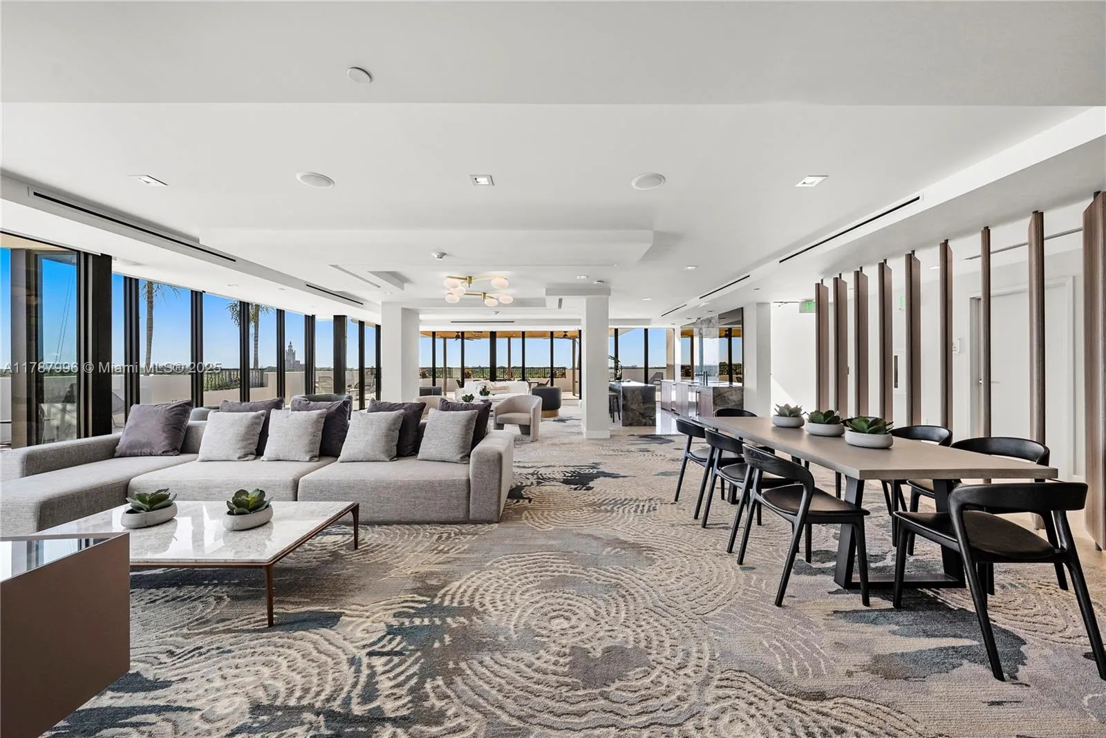 Coral Gables, Florida 33134, United States, 2 Bedrooms Bedrooms, ,2 BathroomsBathrooms,Residential,Active,114868