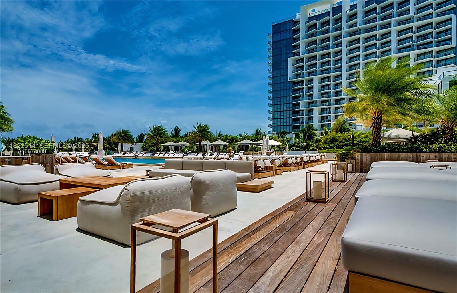 RONEY PALACE CONDO - Residential