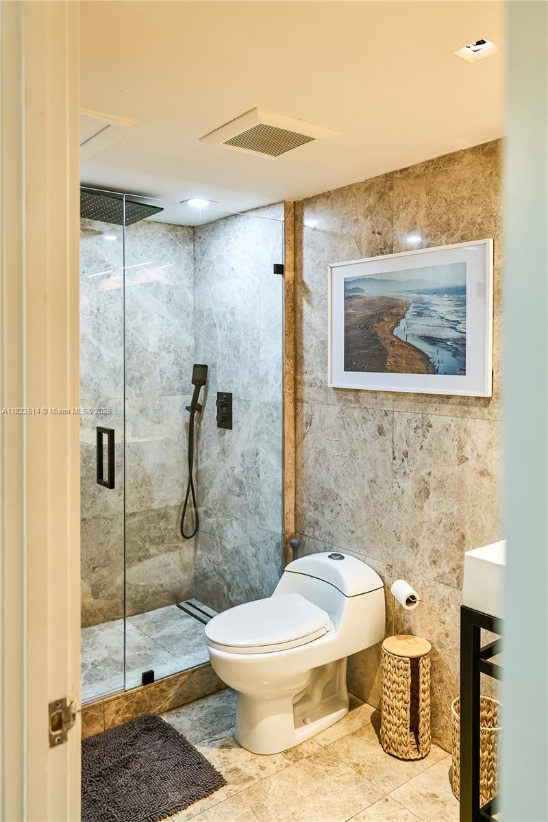 RONEY PALACE CONDO - Residential