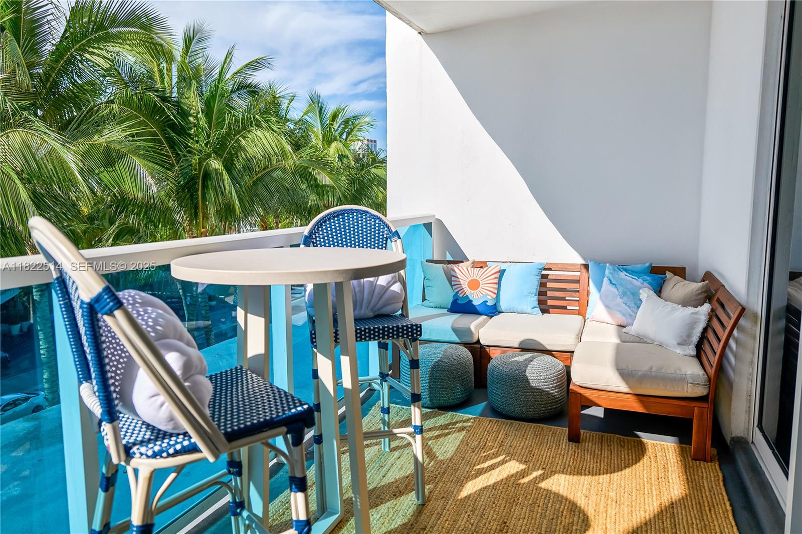 2301 Collins Ave 329