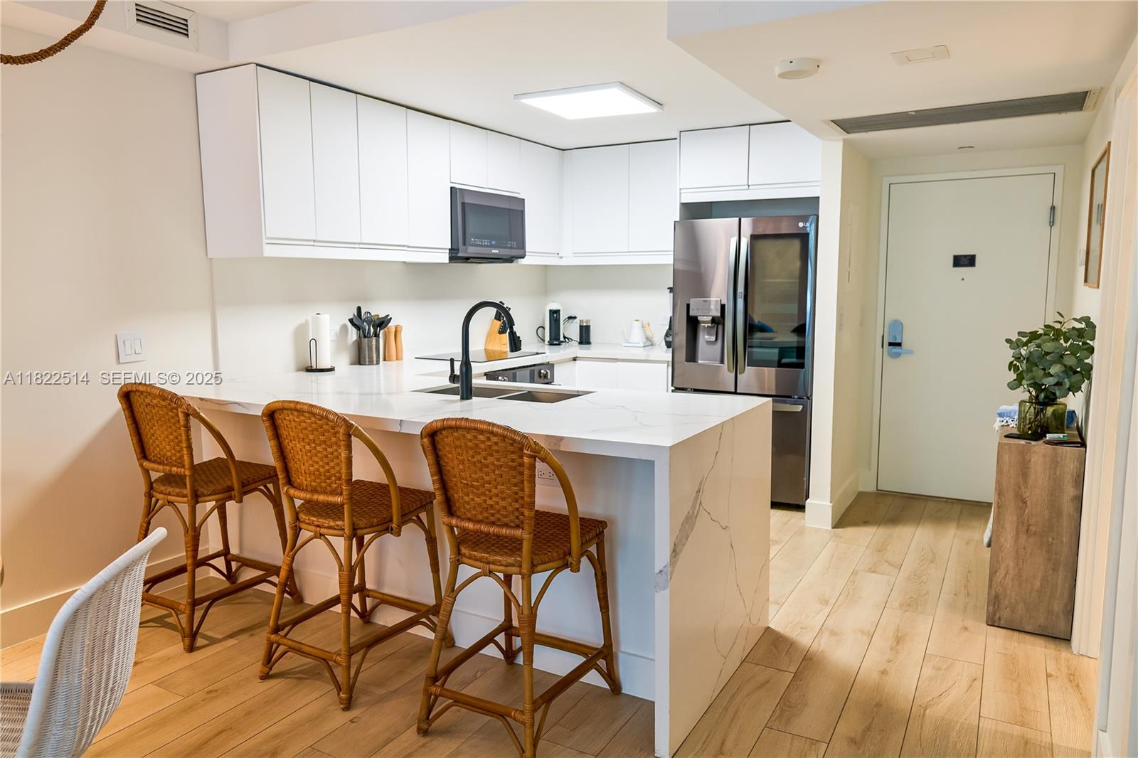 RONEY PALACE CONDO - Residential