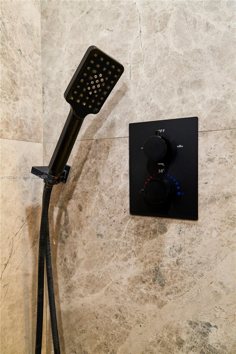 RONEY PALACE CONDO - Residential