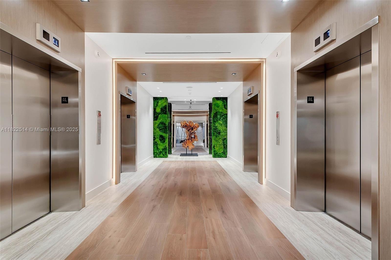 RONEY PALACE CONDO - Residential