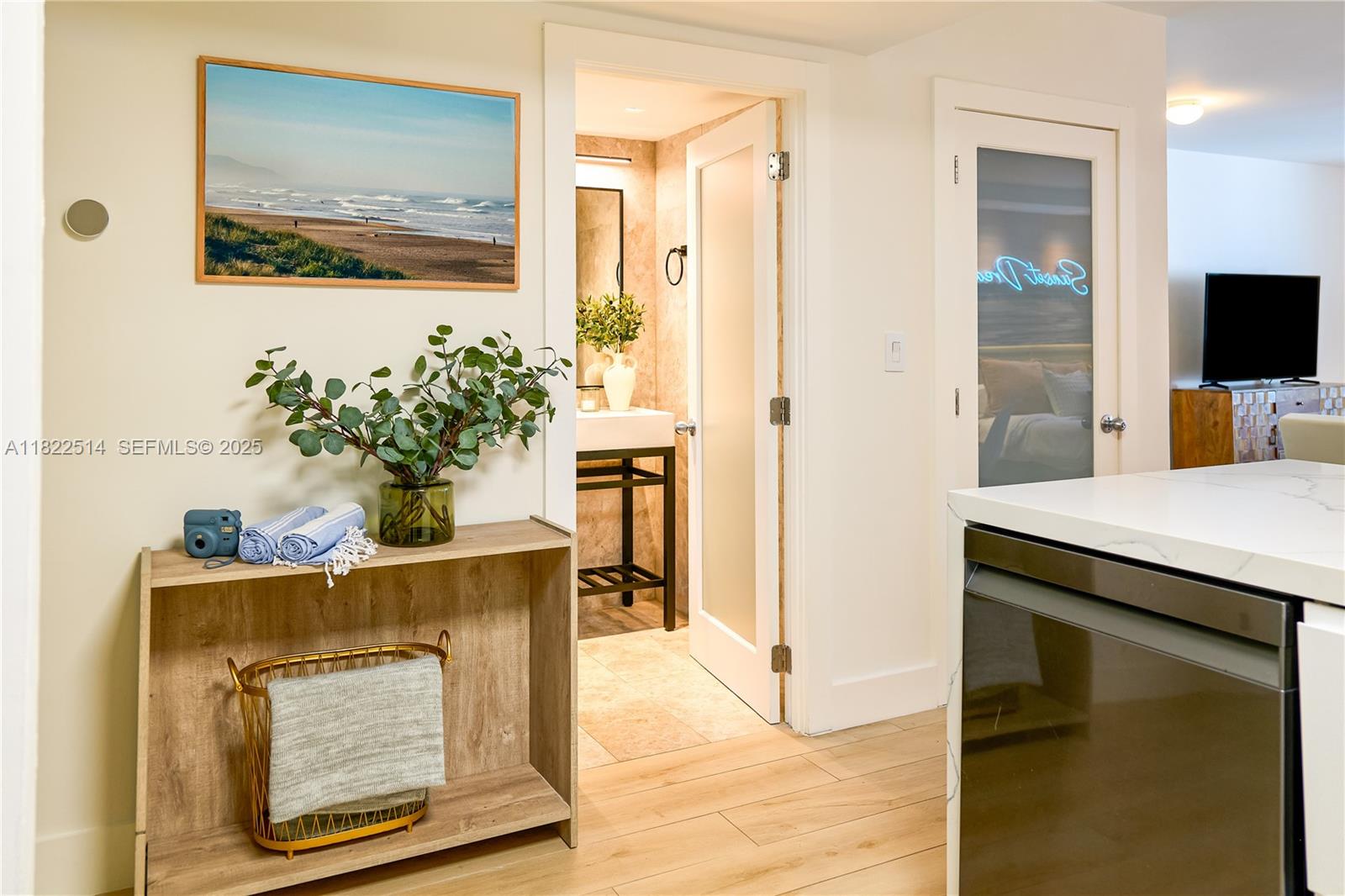 RONEY PALACE CONDO - Residential