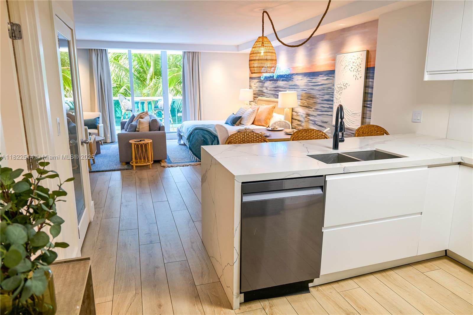 RONEY PALACE CONDO - Residential