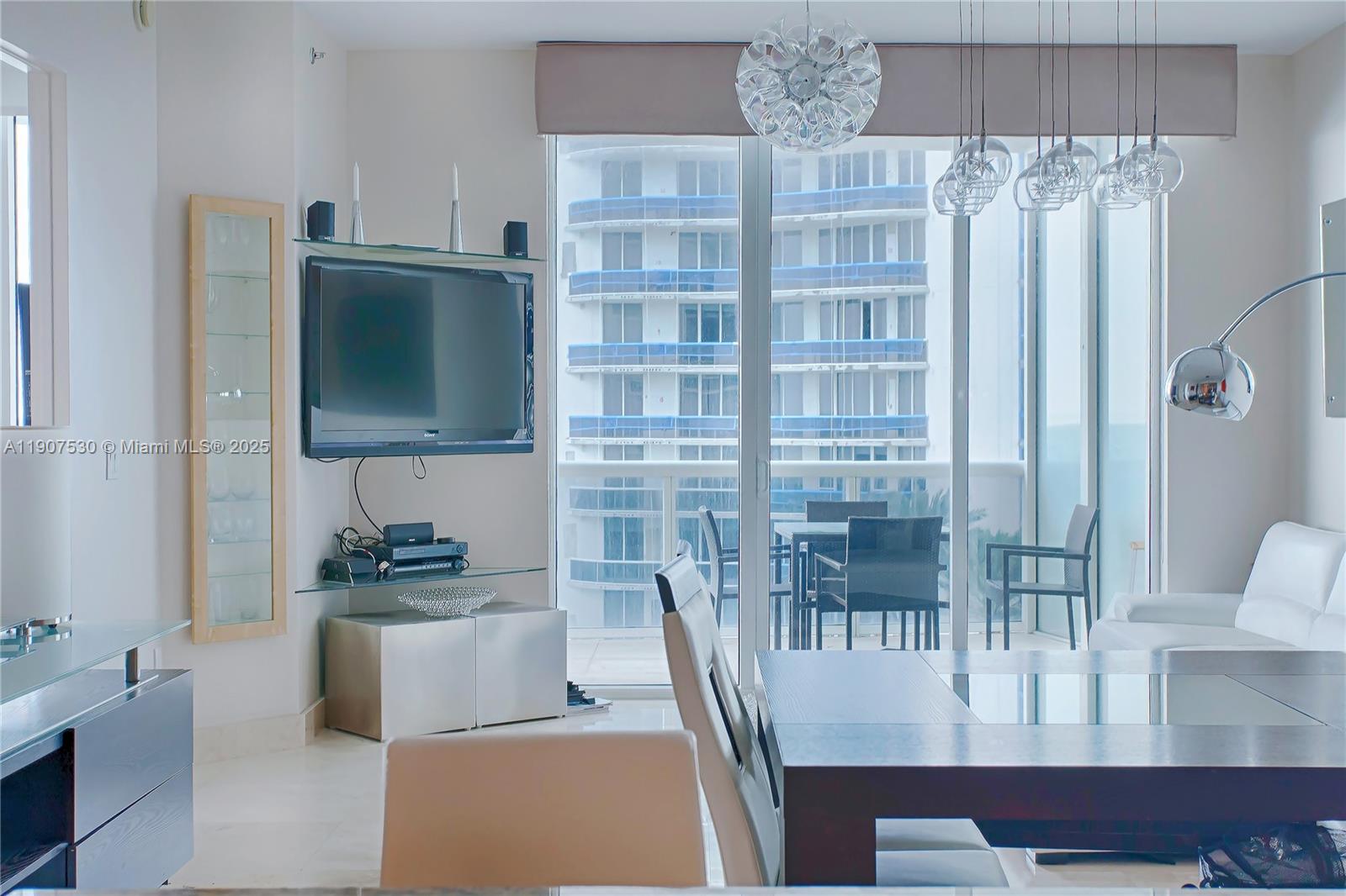 TDR TOWER II CONDO - Residential Lease