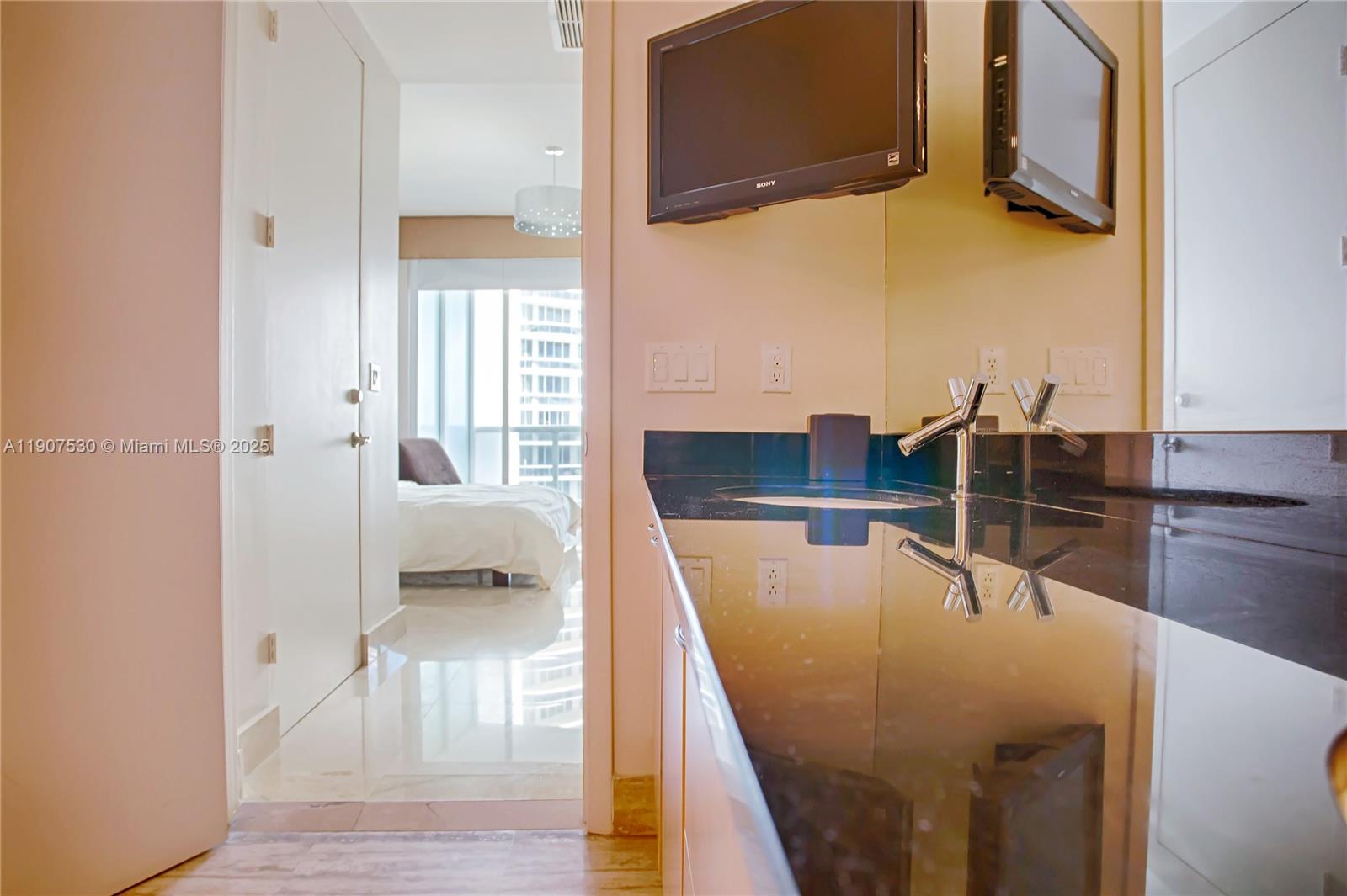 TDR TOWER II CONDO - Residential Lease