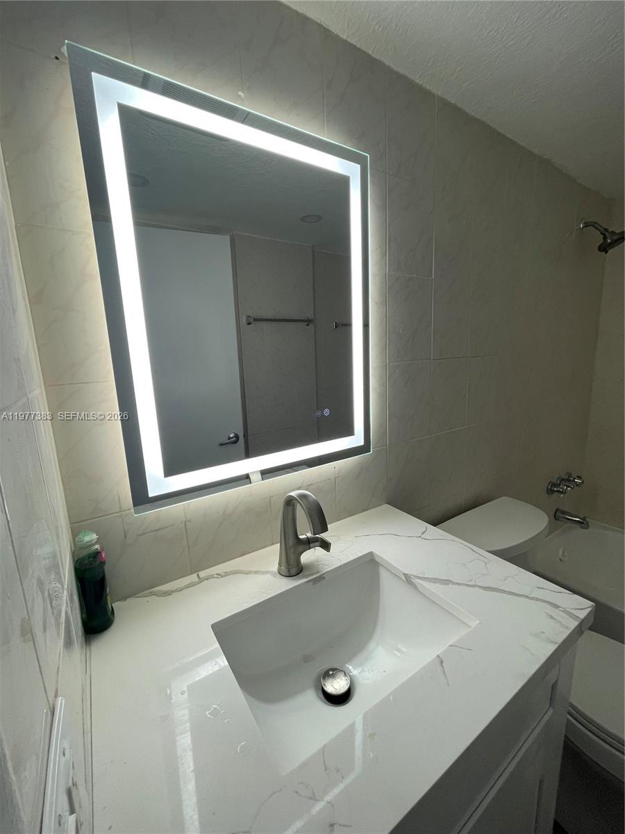 3868 NE 169th St 104