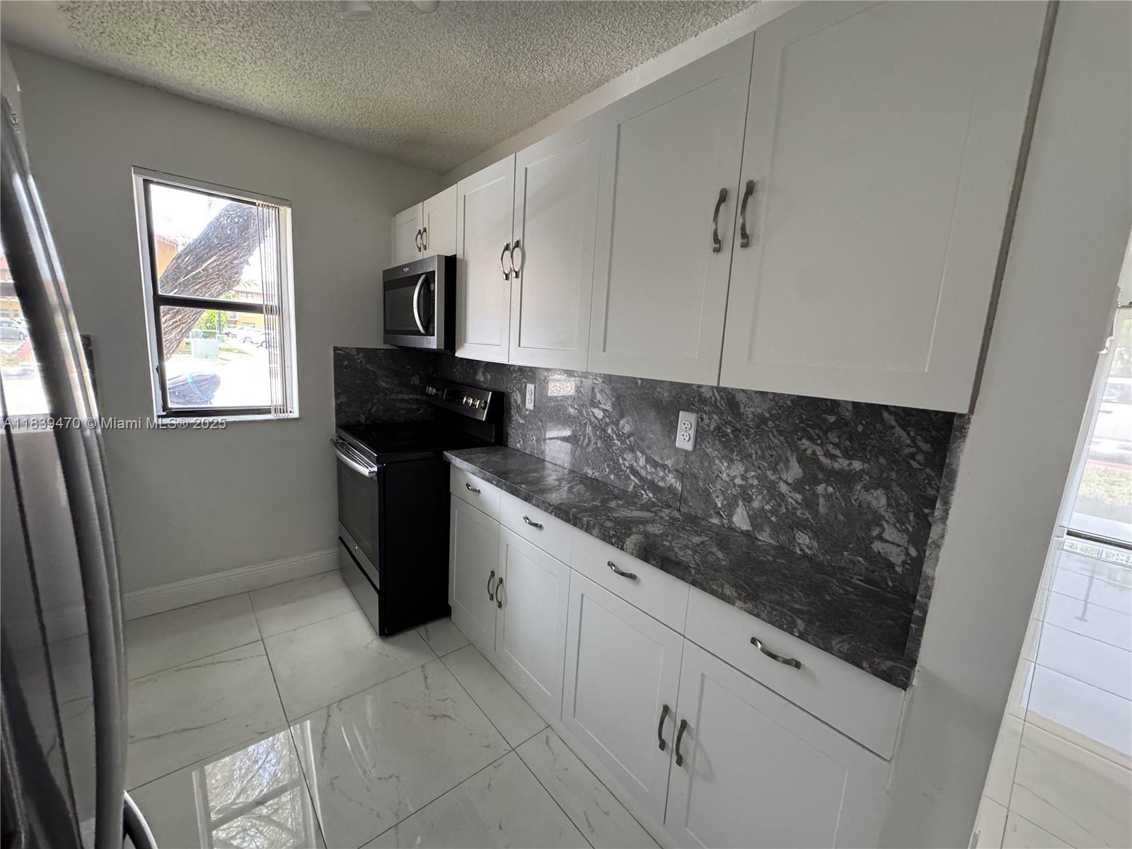 15650 SW 80th St F-105