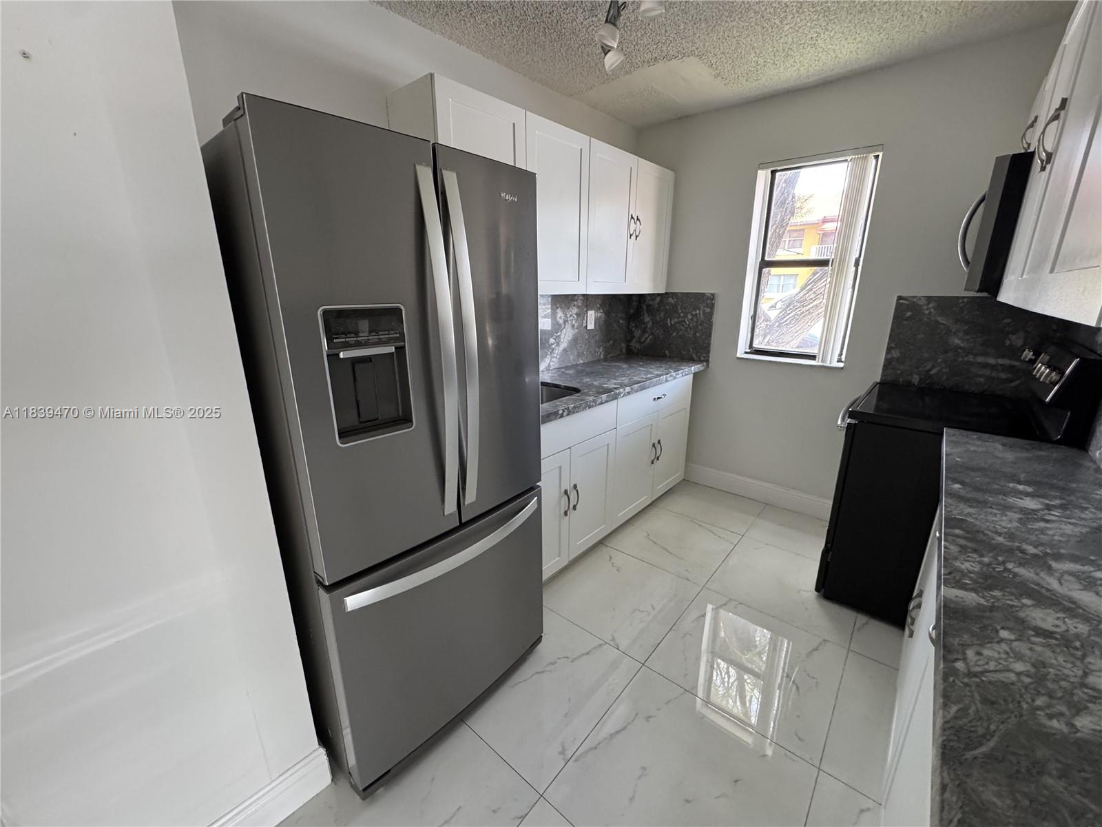 15650 SW 80th St F-105