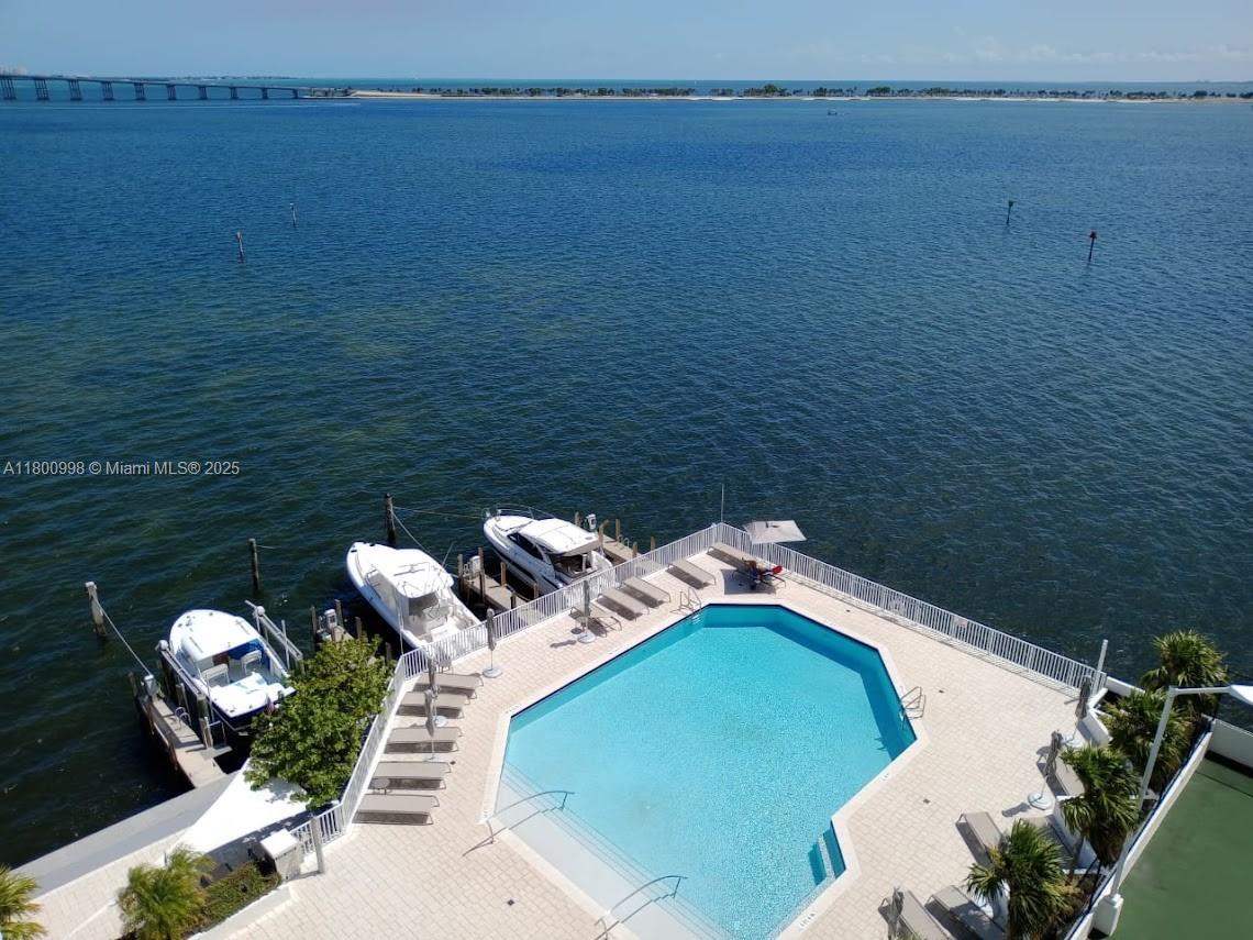 200 Se 15th Rd 9B, Miami, Broward County, Florida - 2 Bedrooms  
2 Bathrooms - 