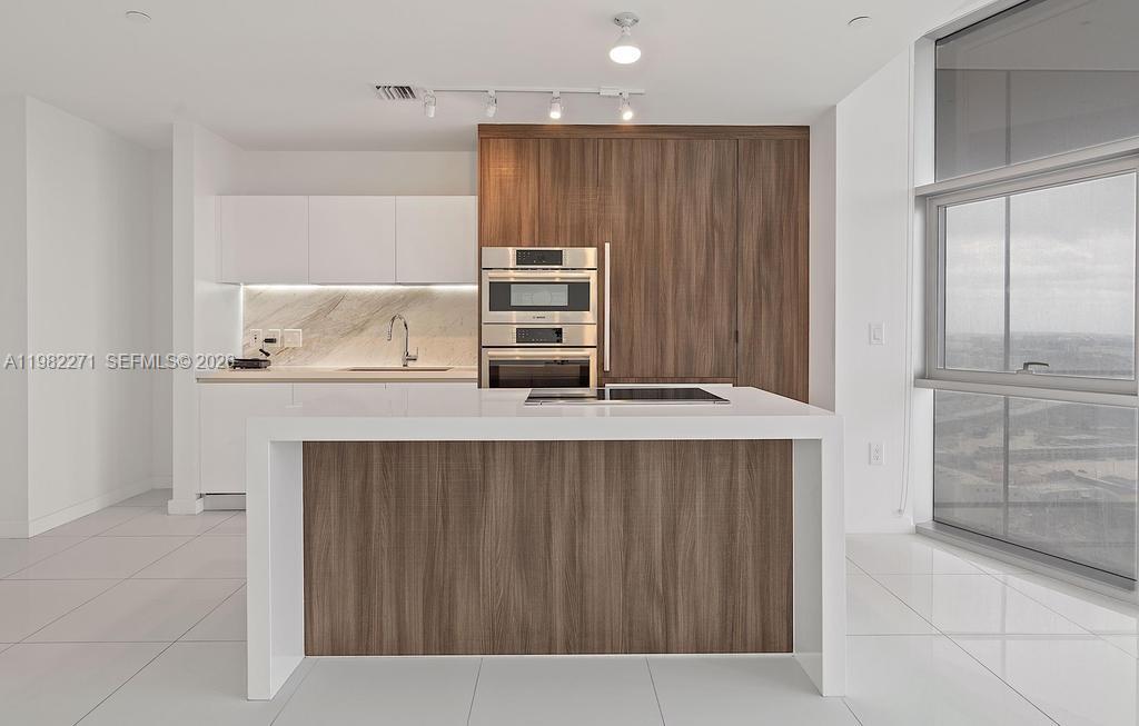 PARAMOUNT MIAMI WORLDCENTR - Residential