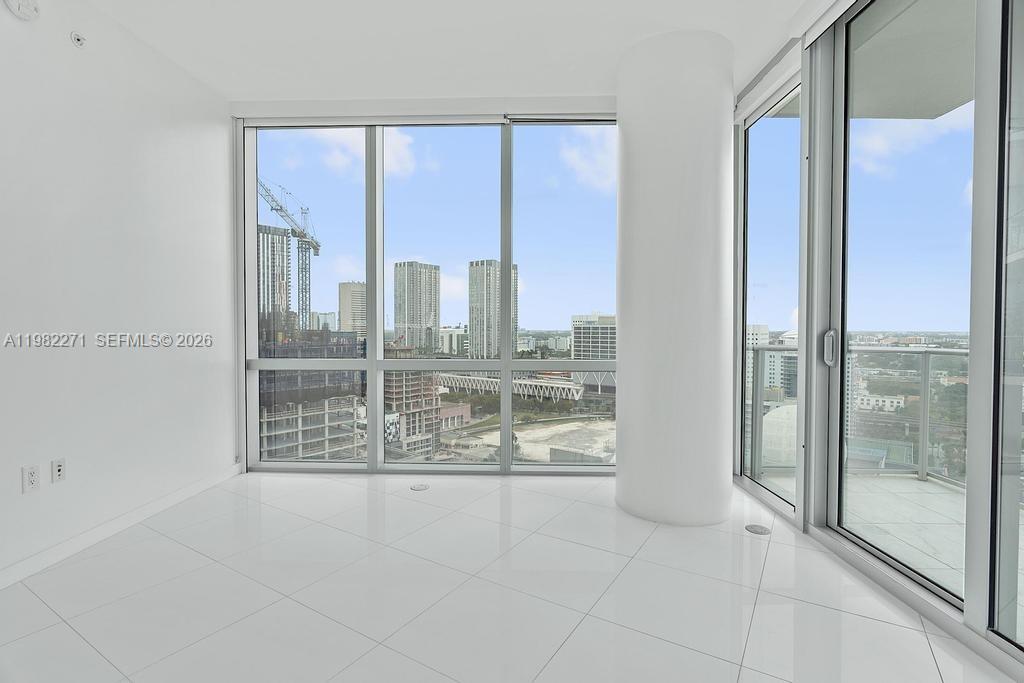 PARAMOUNT MIAMI WORLDCENTR - Residential