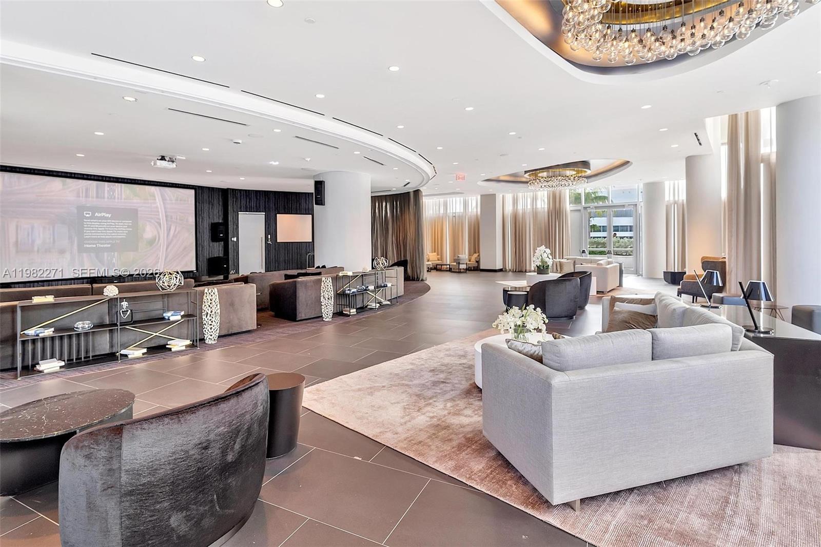 PARAMOUNT MIAMI WORLDCENTR - Residential