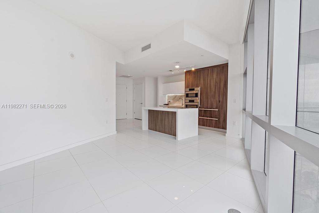 PARAMOUNT MIAMI WORLDCENTR - Residential