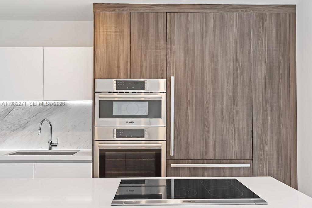 PARAMOUNT MIAMI WORLDCENTR - Residential