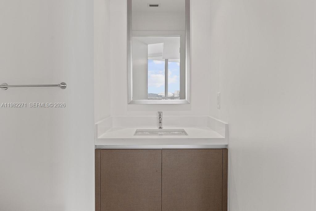 PARAMOUNT MIAMI WORLDCENTR - Residential