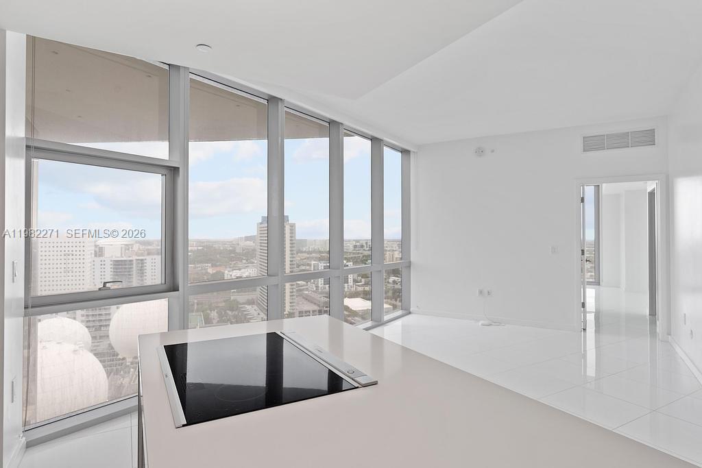 PARAMOUNT MIAMI WORLDCENTR - Residential