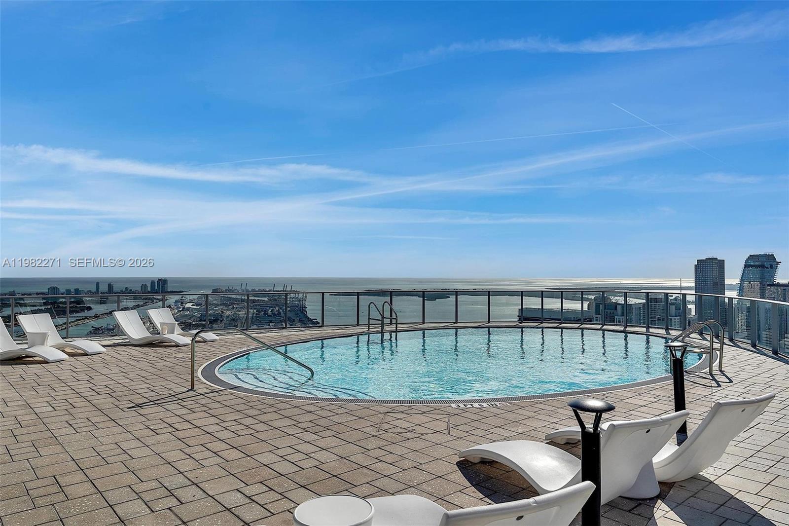 PARAMOUNT MIAMI WORLDCENTR - Residential