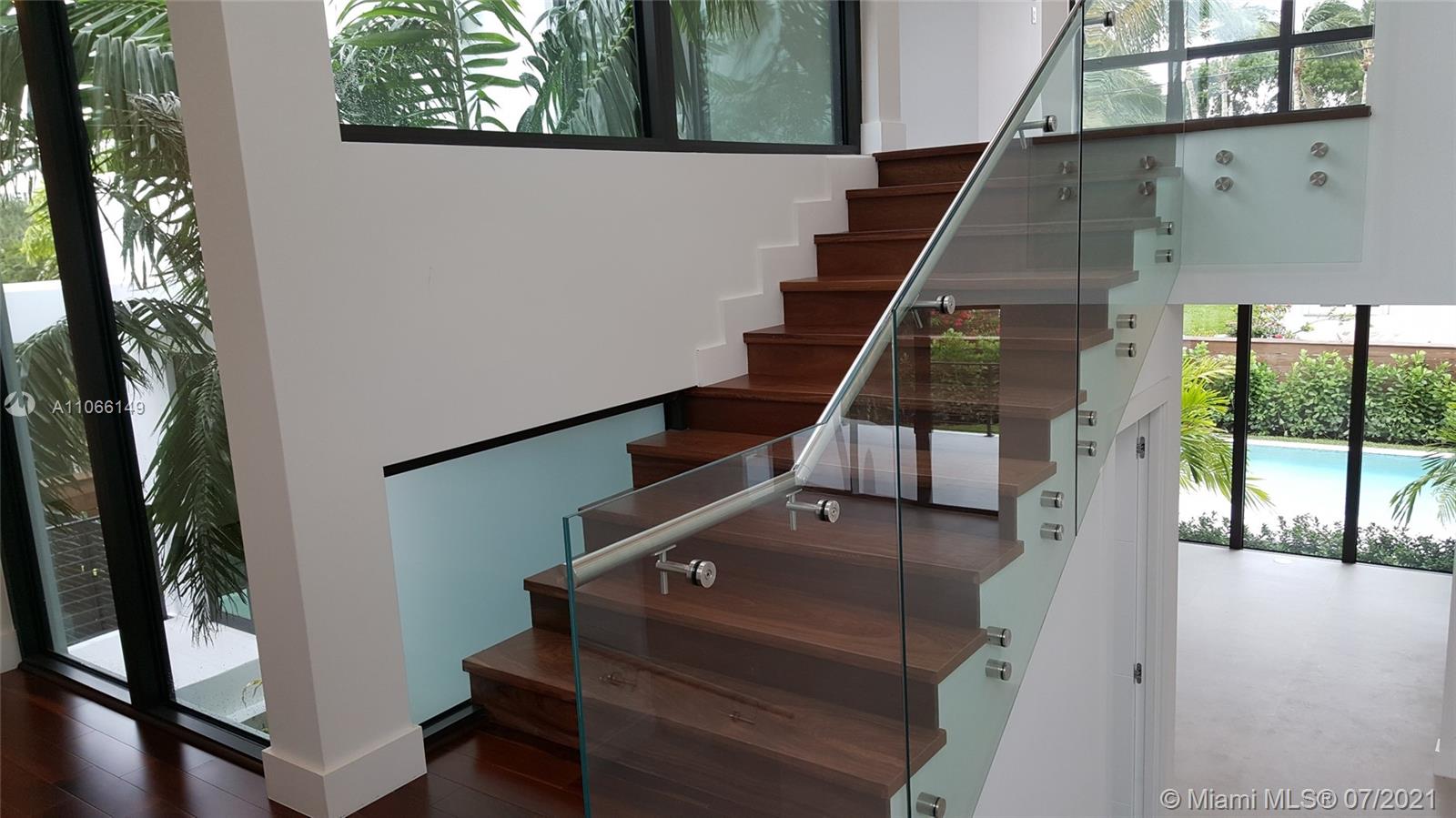 BISCAYNE KEY ESTATES - Residential