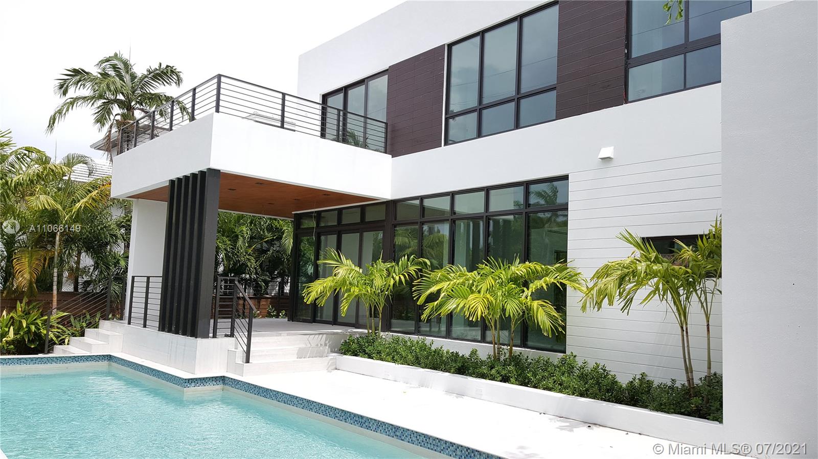 BISCAYNE KEY ESTATES - Residential