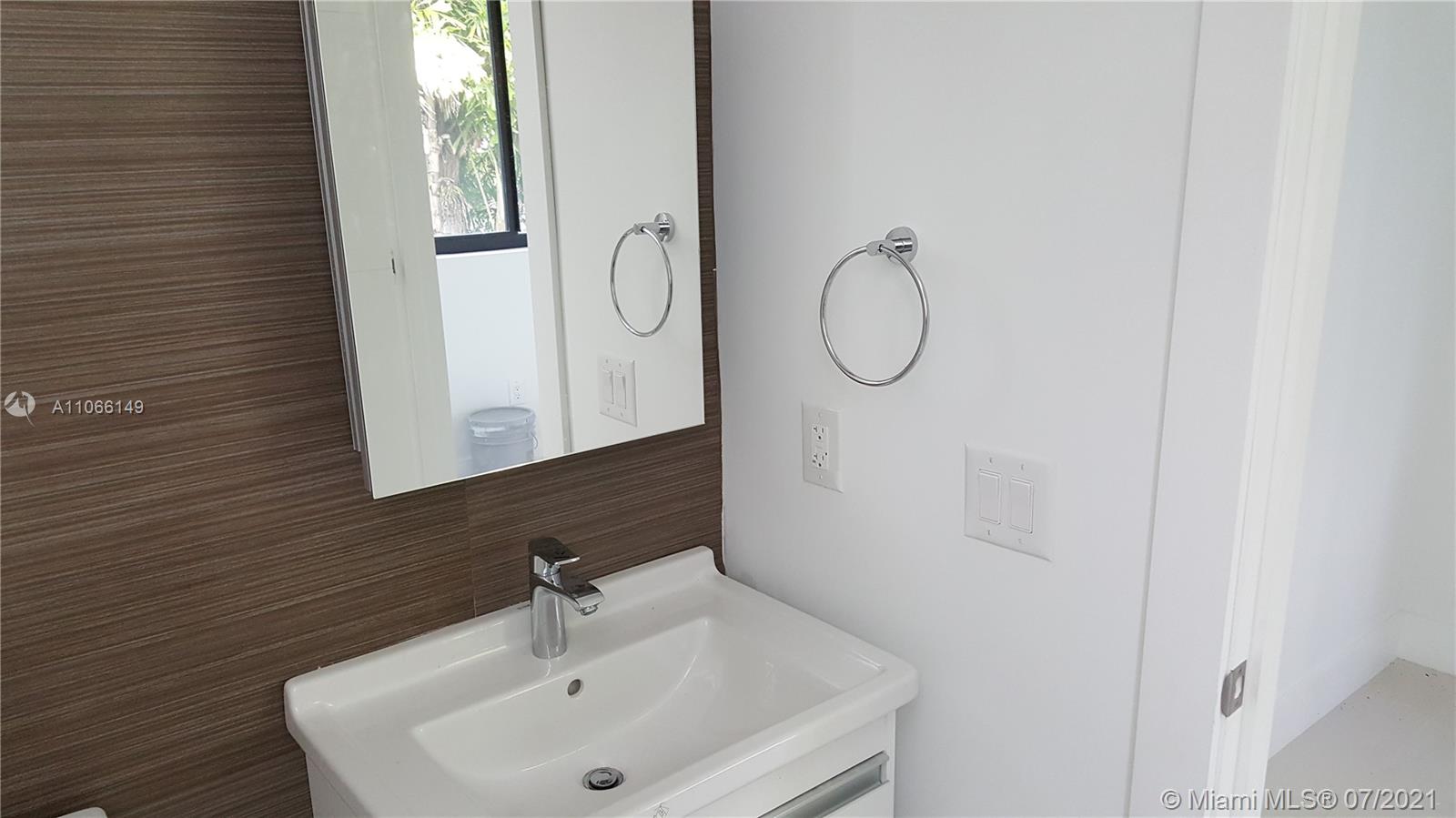 BISCAYNE KEY ESTATES - Residential