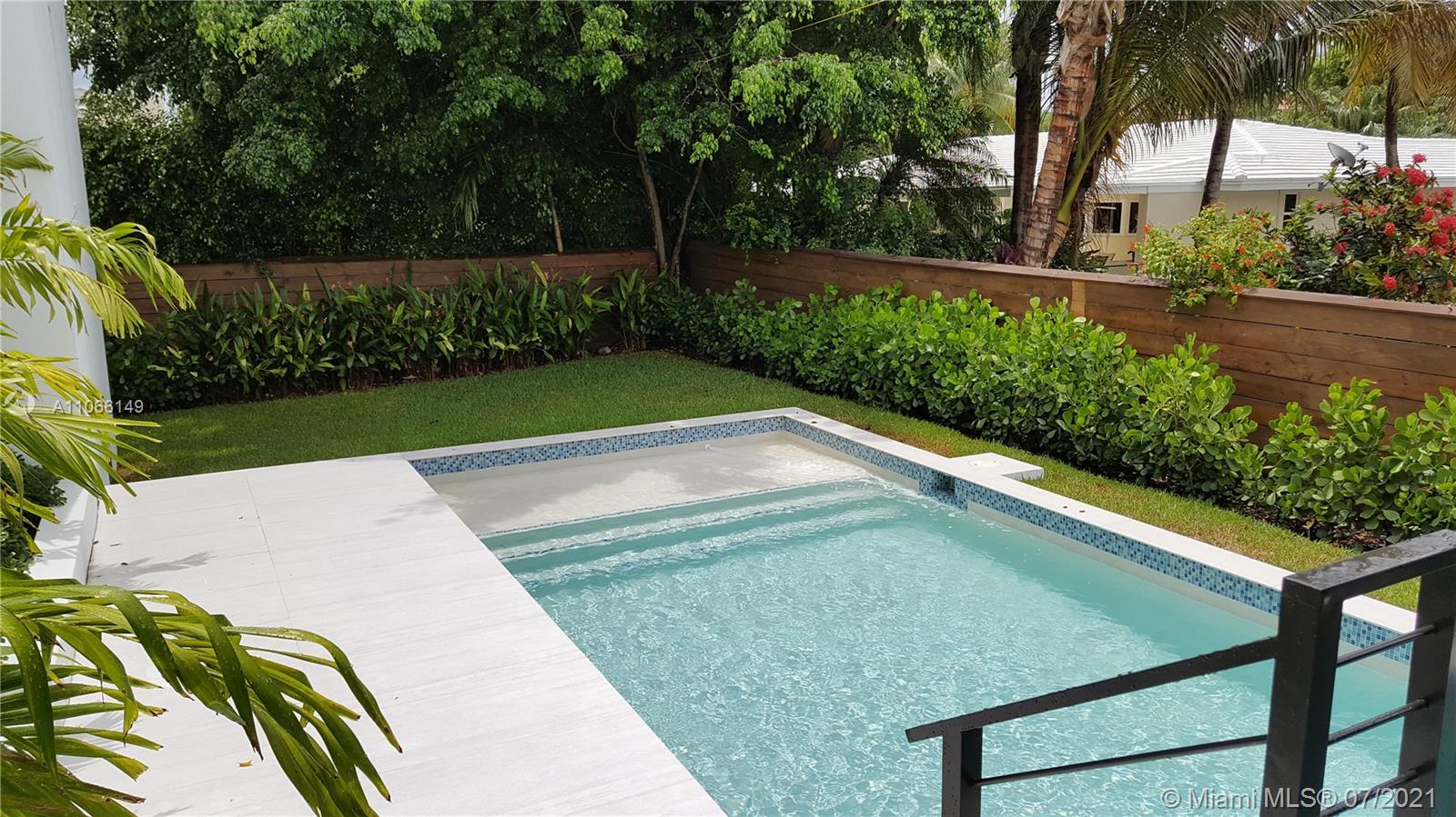 BISCAYNE KEY ESTATES - Residential