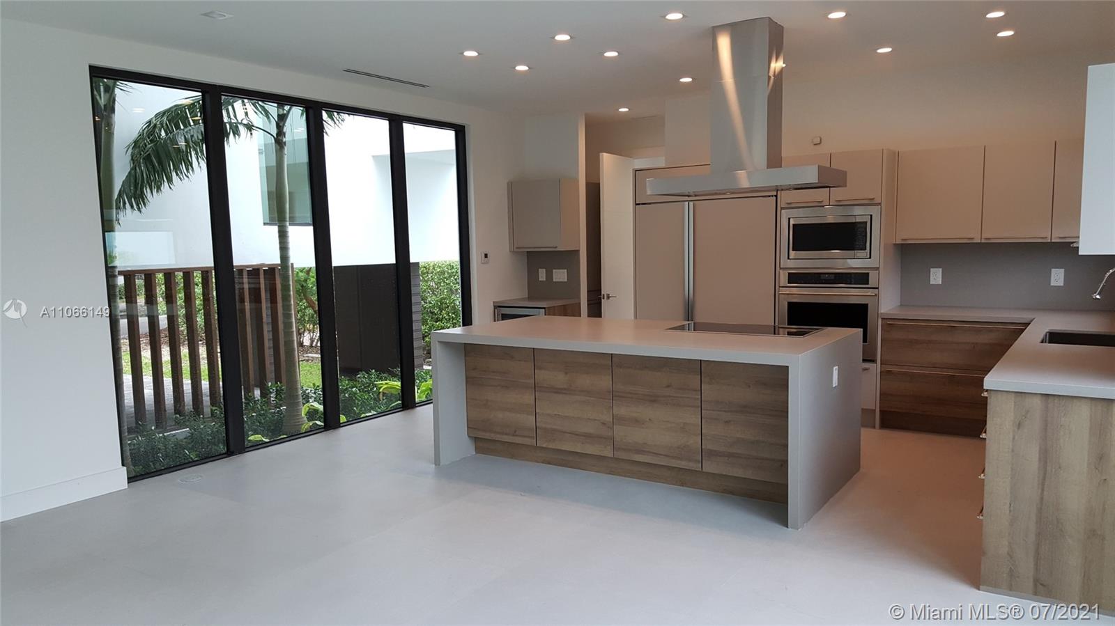 BISCAYNE KEY ESTATES - Residential