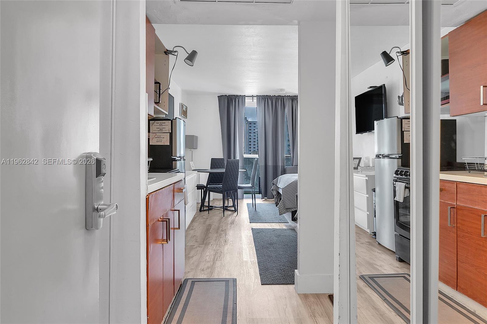 THE AVENTURA BEACH CLUB C - Residential