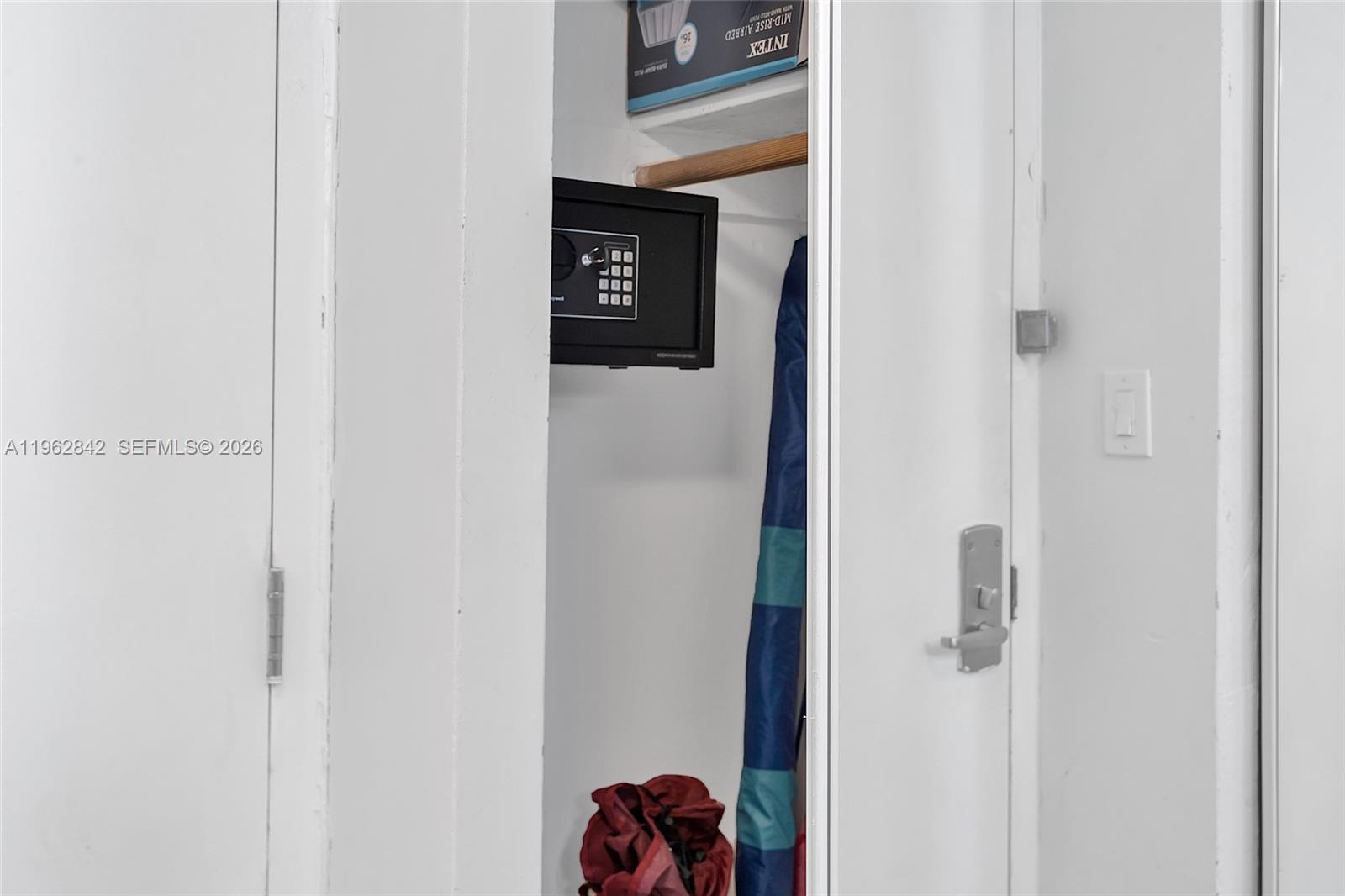 THE AVENTURA BEACH CLUB C - Residential