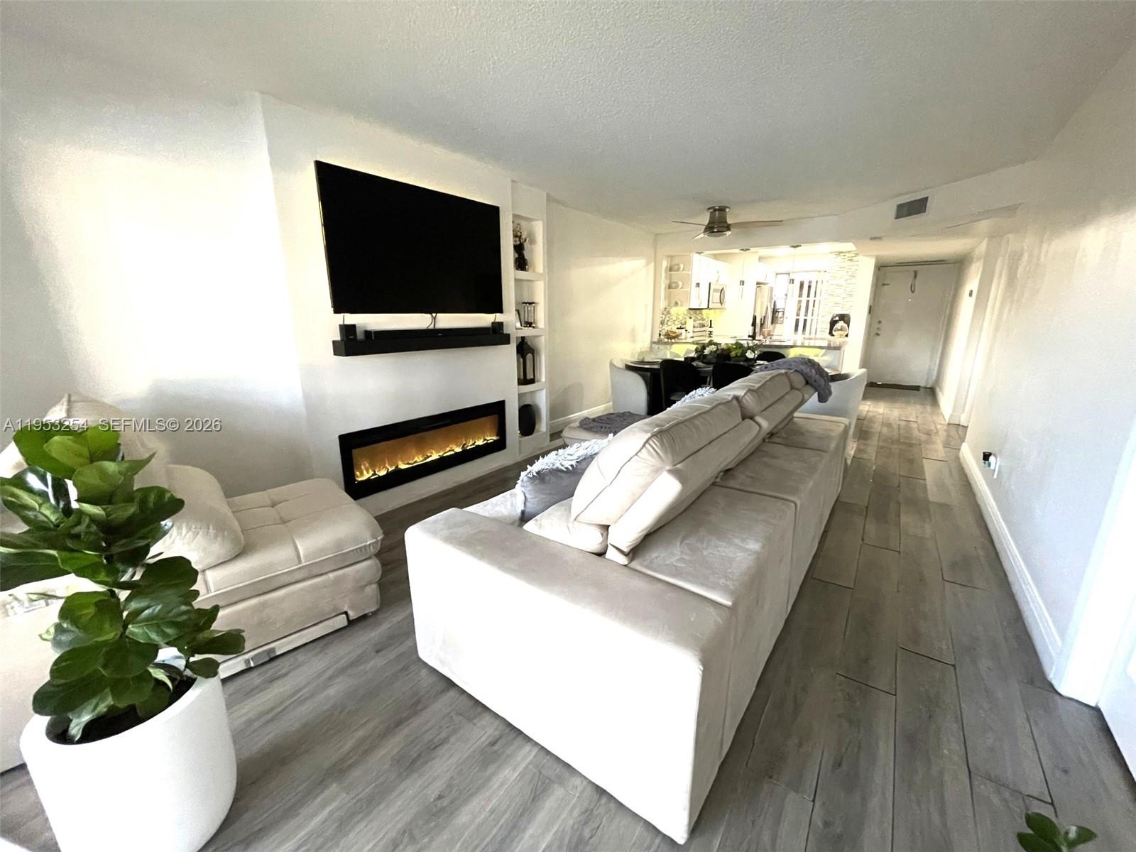 VERSAILLES GARDENS CONDO - Residential