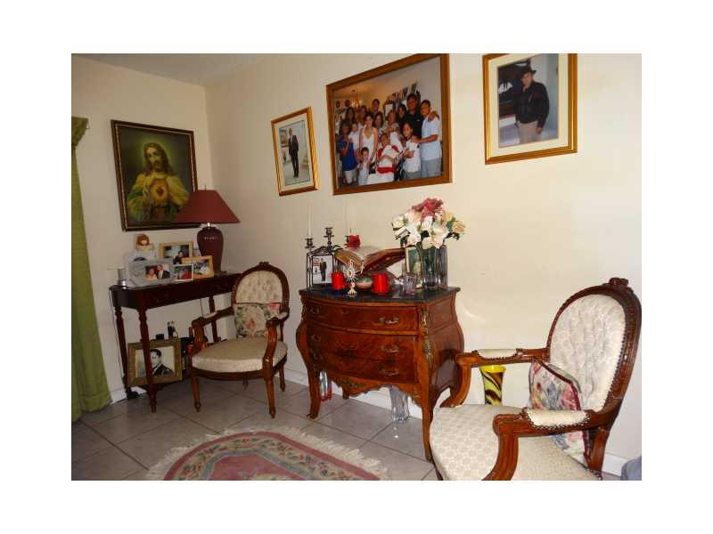 MILLER VILLAS CONDO - Residential Lease