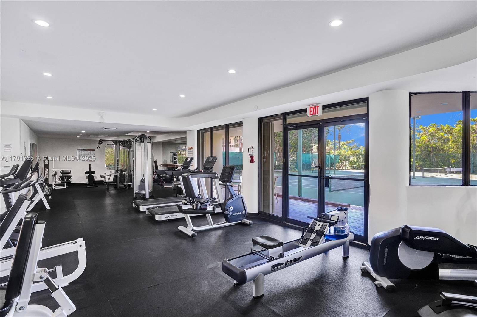 TERRACES NORTH TURNBERRY - Residential