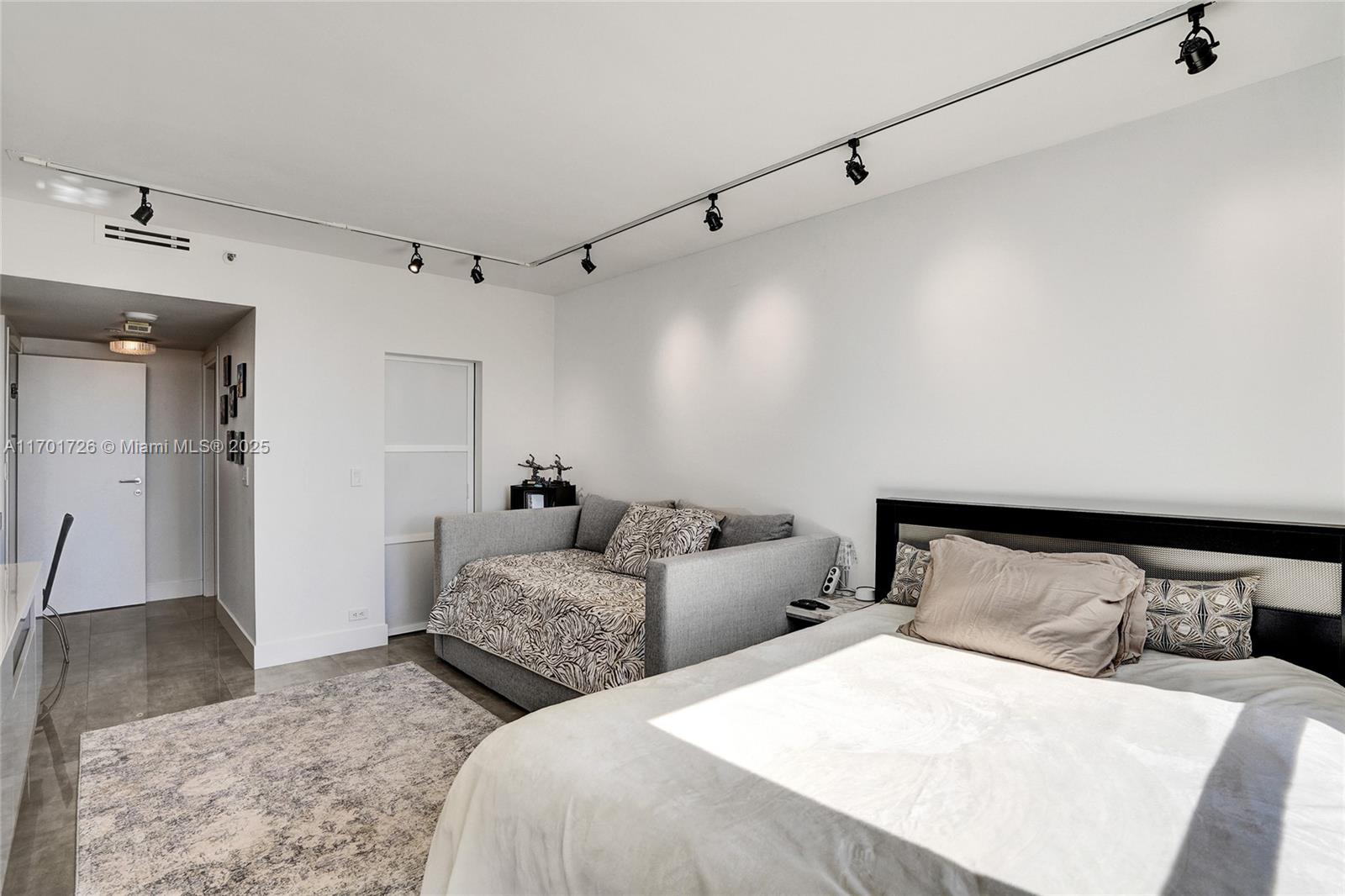 TERRACES NORTH TURNBERRY - Residential