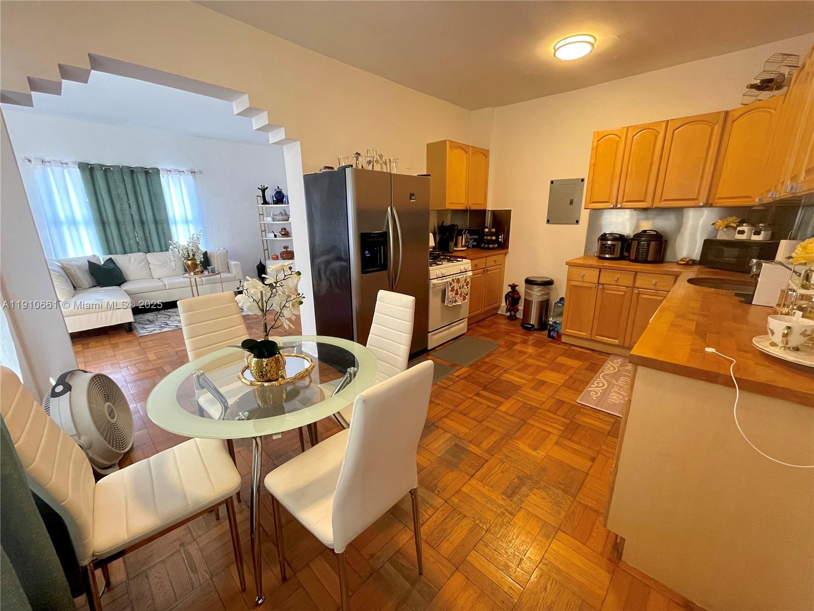 GARDEN SUB AMD PL - Residential Lease