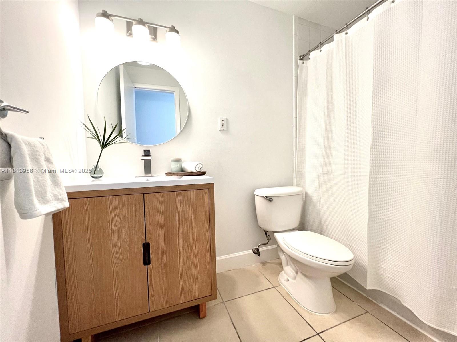 RIVE MARSEILLES CONDO - Residential Lease