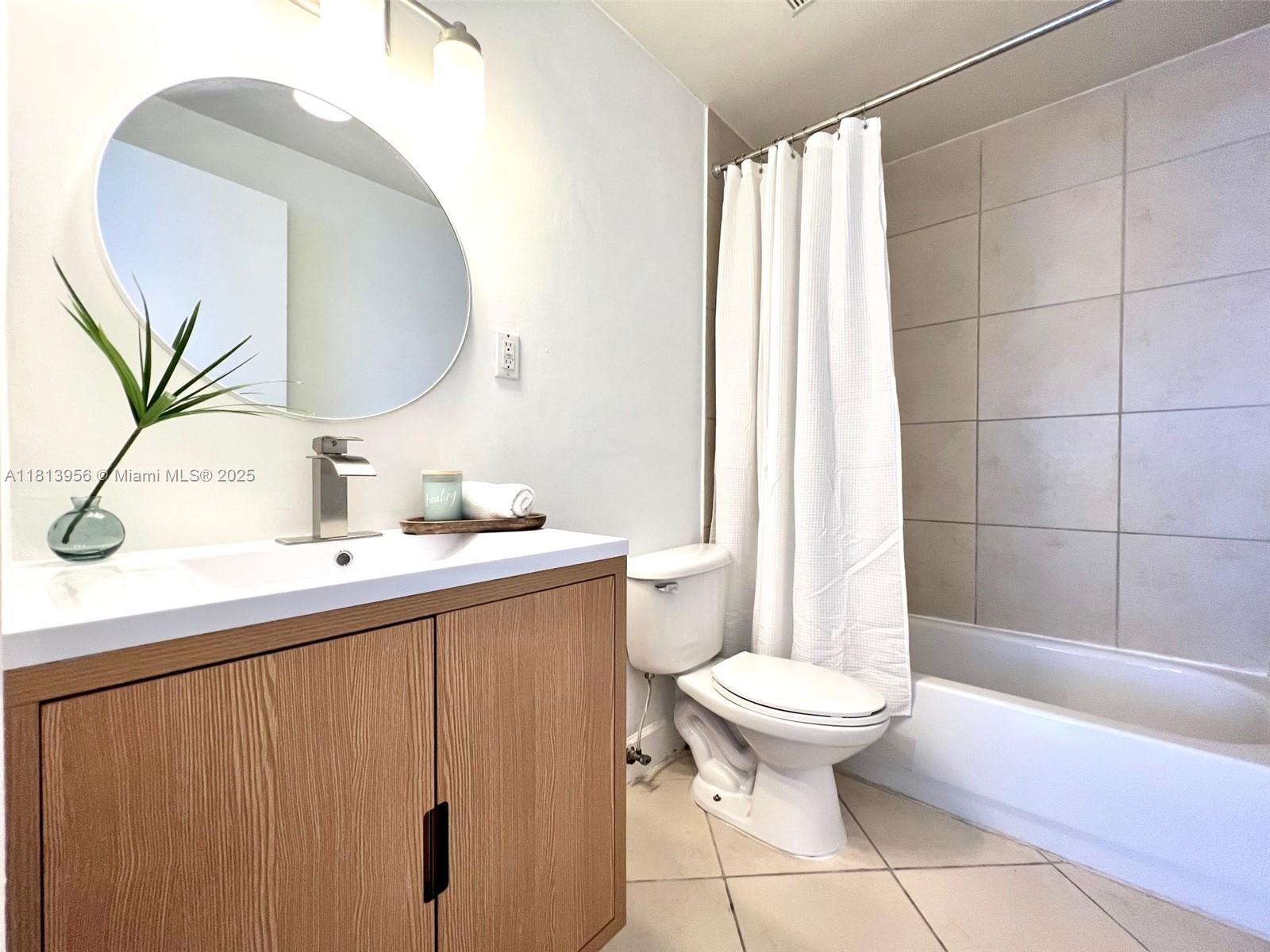 RIVE MARSEILLES CONDO - Residential Lease
