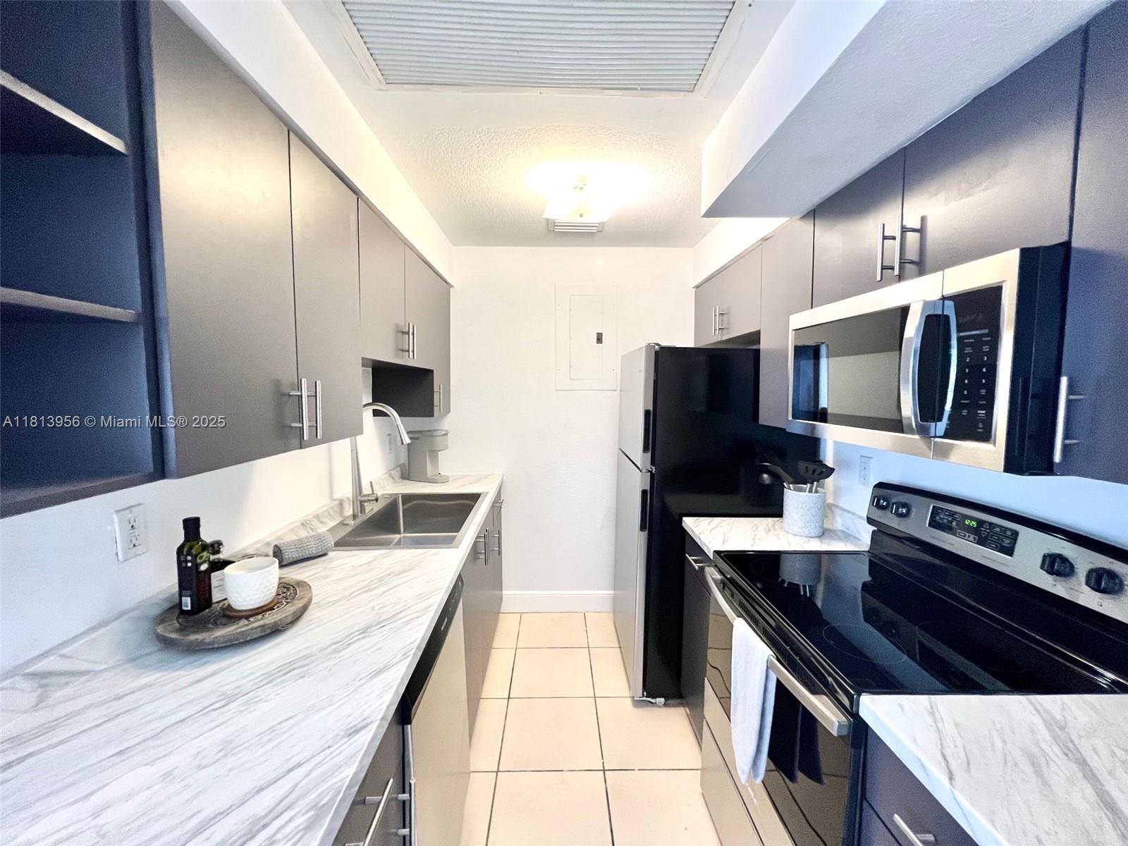 RIVE MARSEILLES CONDO - Residential Lease