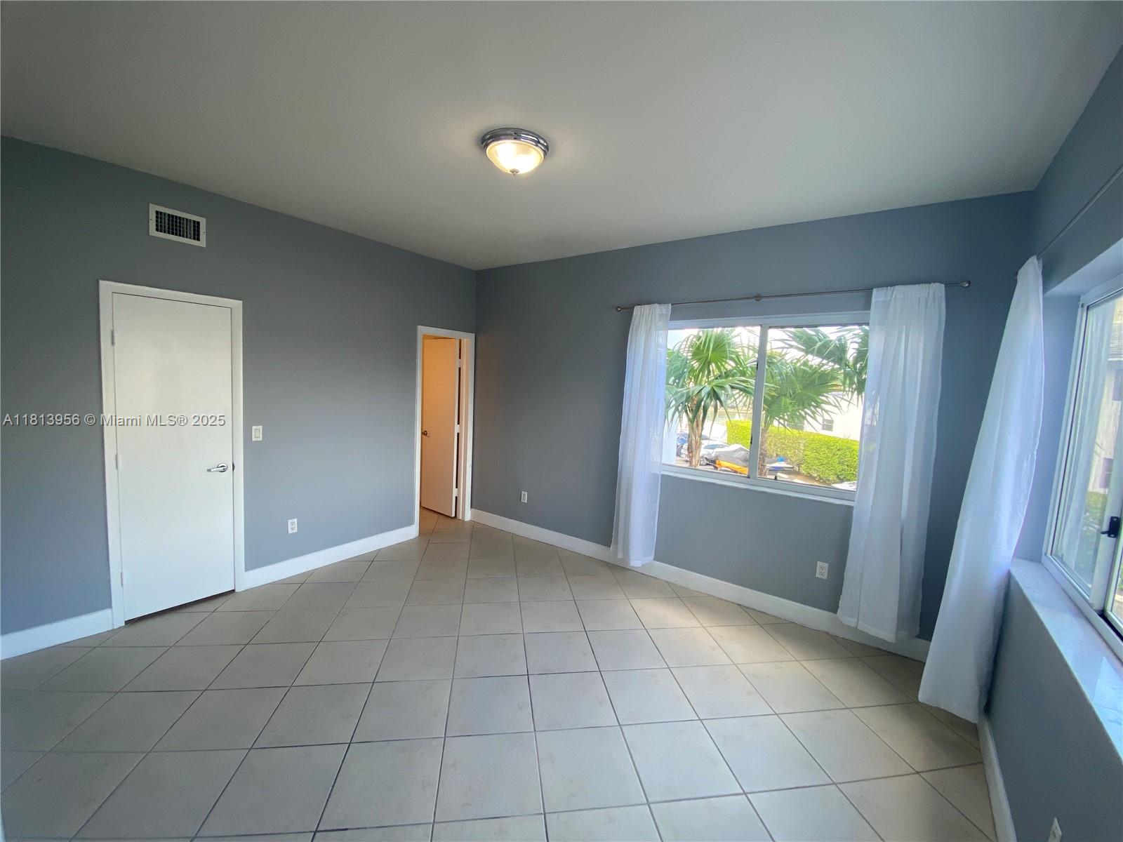 RIVE MARSEILLES CONDO - Residential Lease