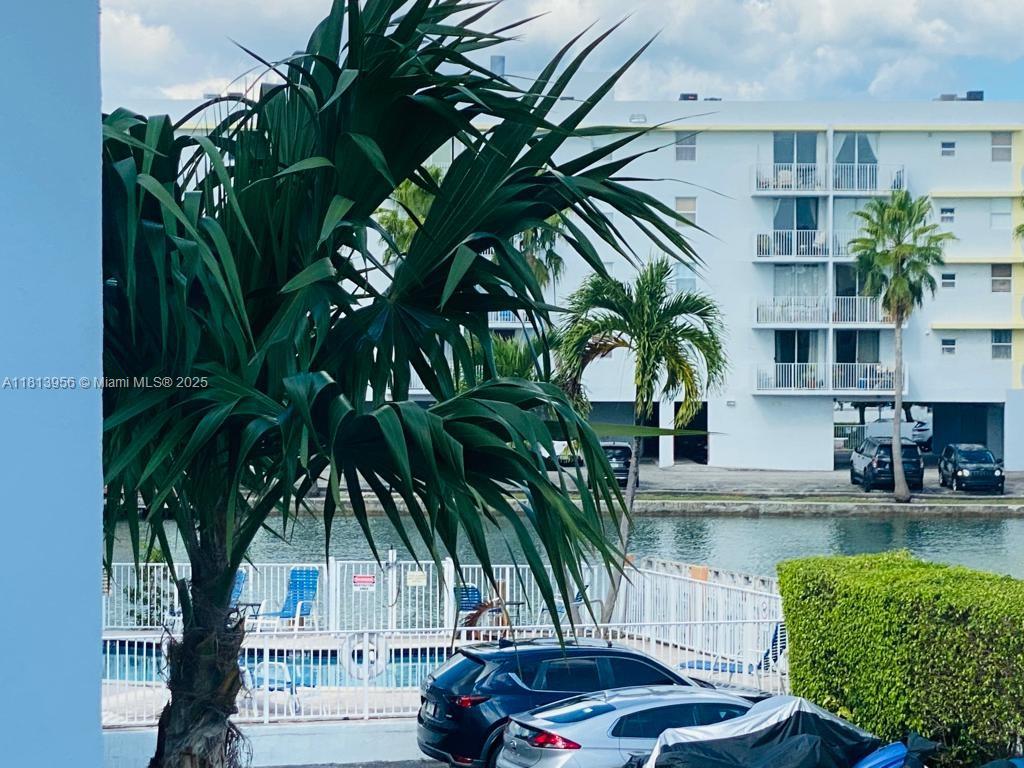 RIVE MARSEILLES CONDO - Residential Lease