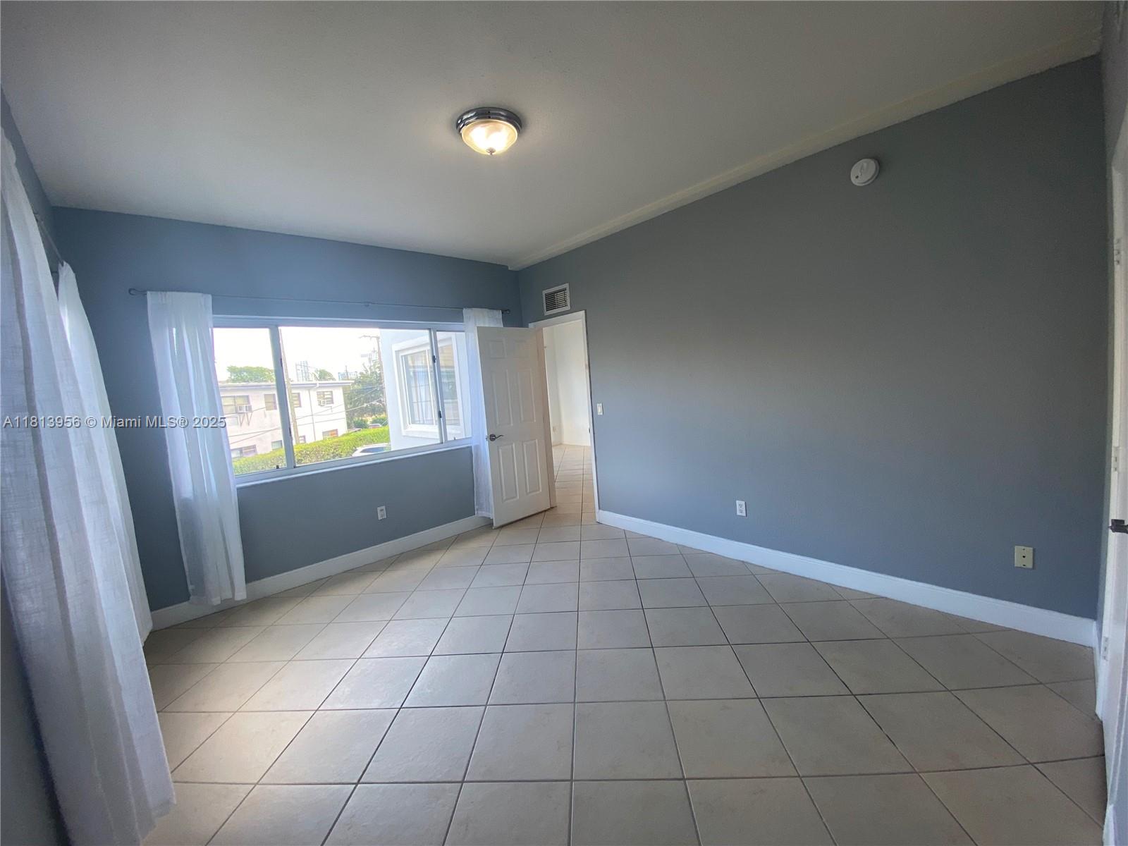 RIVE MARSEILLES CONDO - Residential Lease