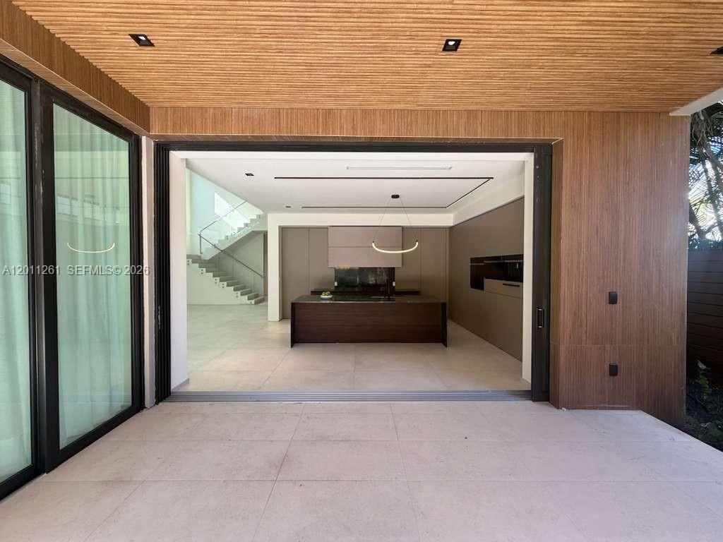 BRICKELL ESTATES - Residential