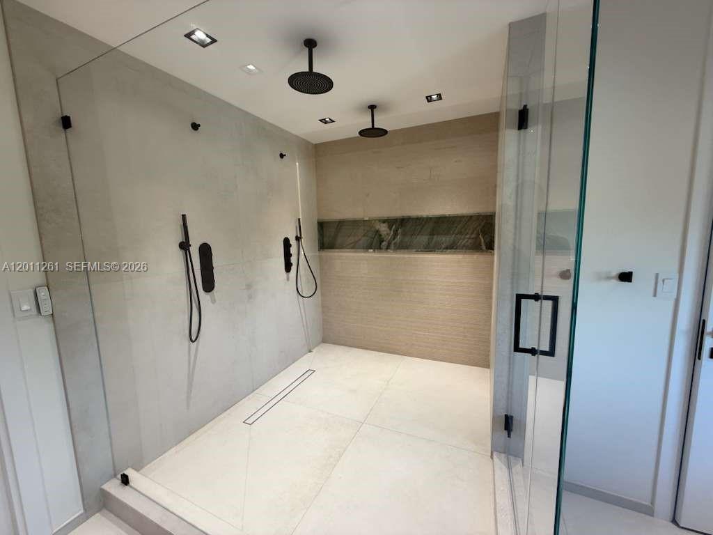 BRICKELL ESTATES - Residential
