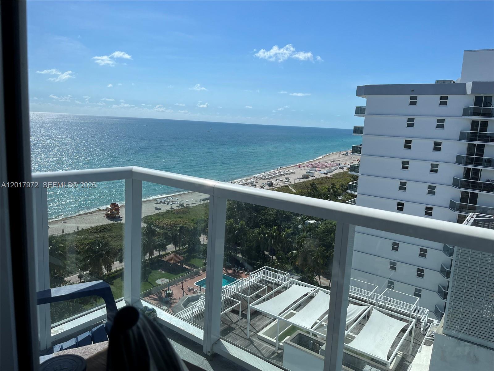 2457 Collins Ave PH-5