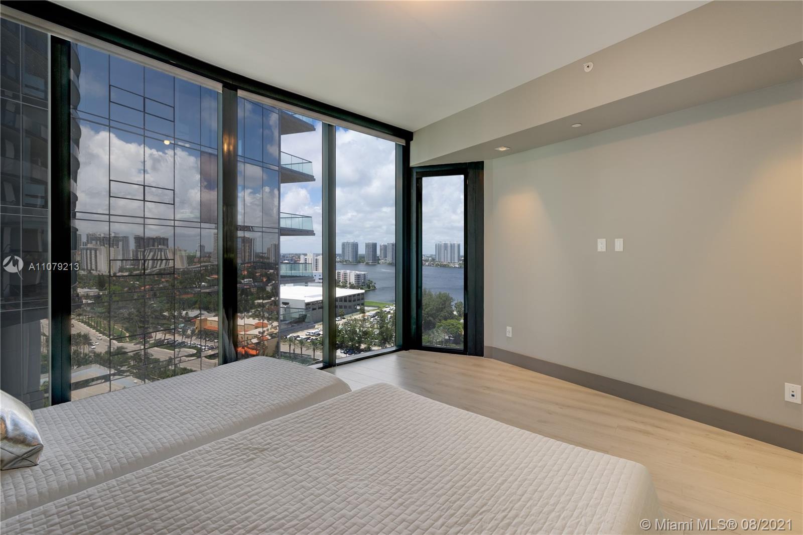 Porsche Design Tower - Residential