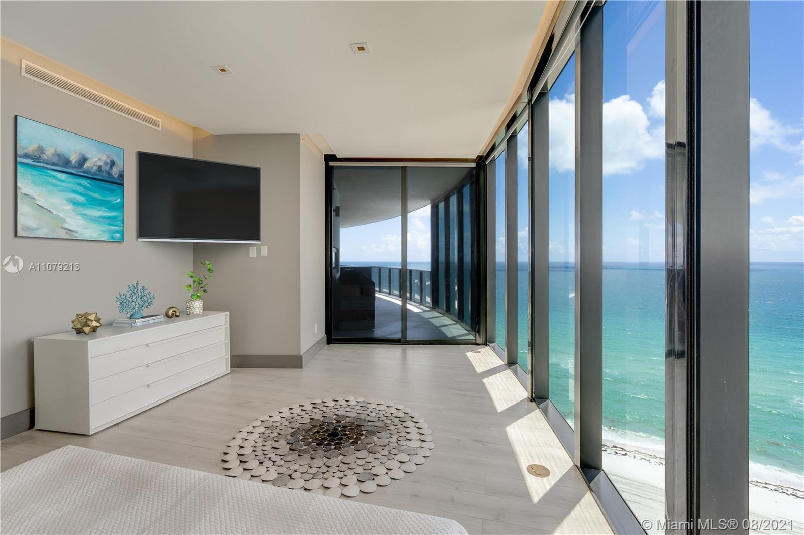 Porsche Design Tower - Residential